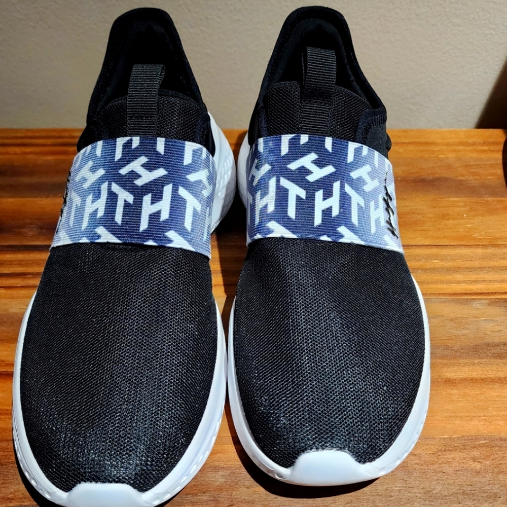 Brand New Tommy Hilfiger Sz 8.5
